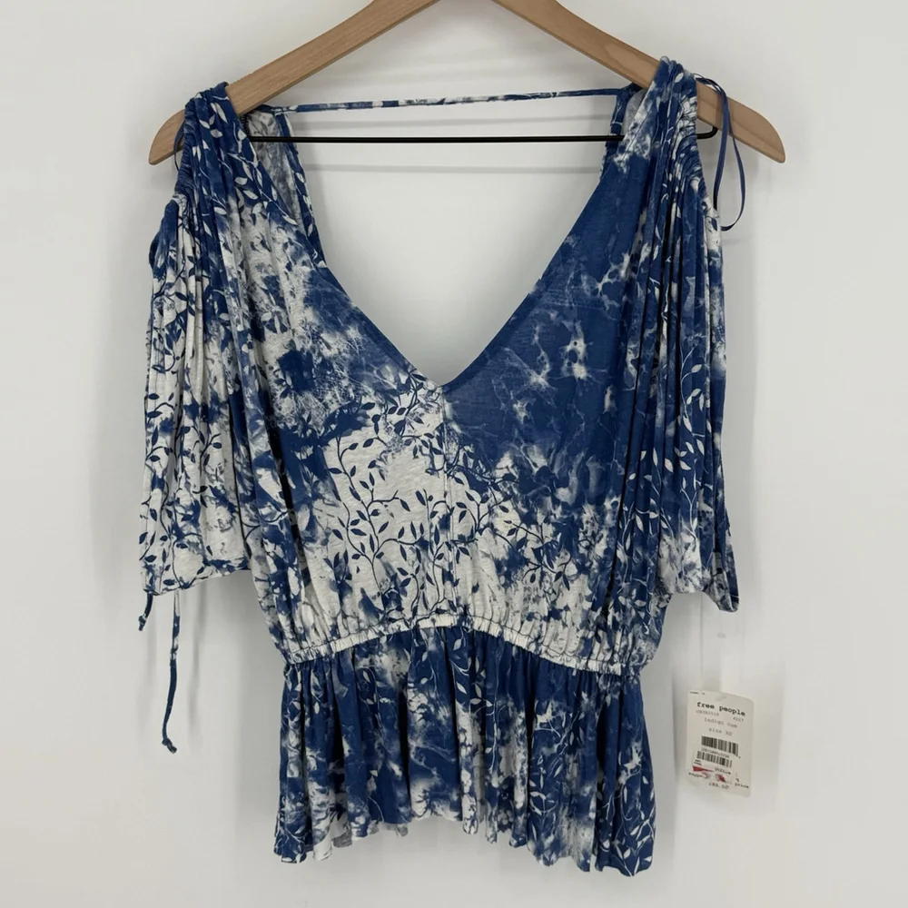Free People Abracadabra Blue Floral Cold Shoulder Cropped Blouse Size XS NWT